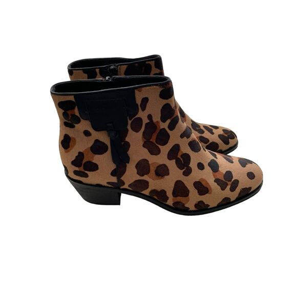 Cole Haan Jaguar Animal print Calf Hair Ankle Booties Boots 7.5 - Picture 2 of 9